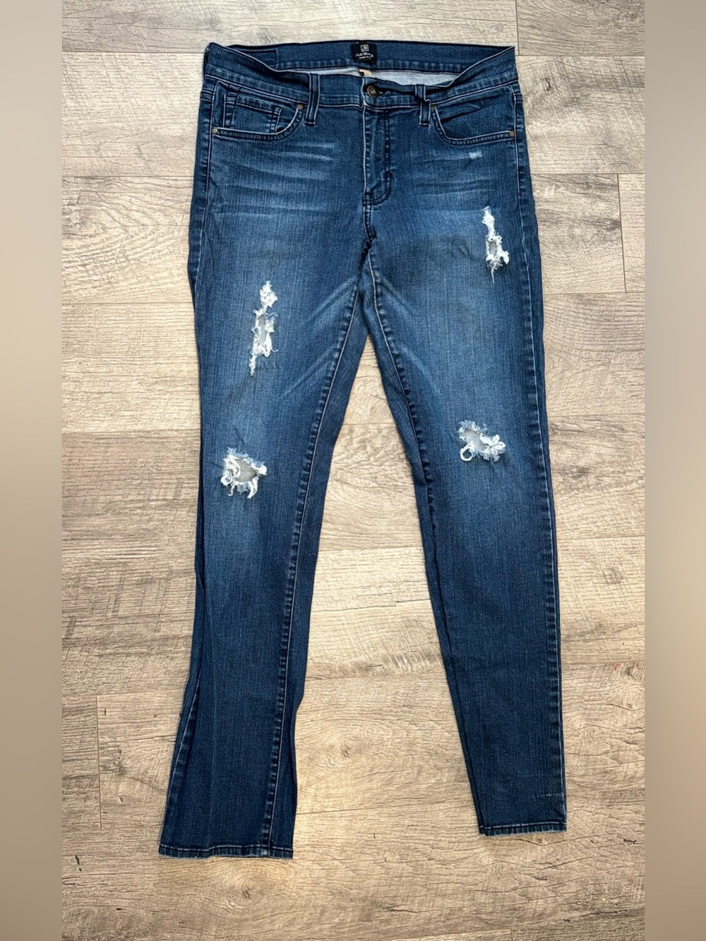 JUSTBLACK Women’s Mid-Rise Skinny Medium Wash Blue Distressed Jeans made in USA